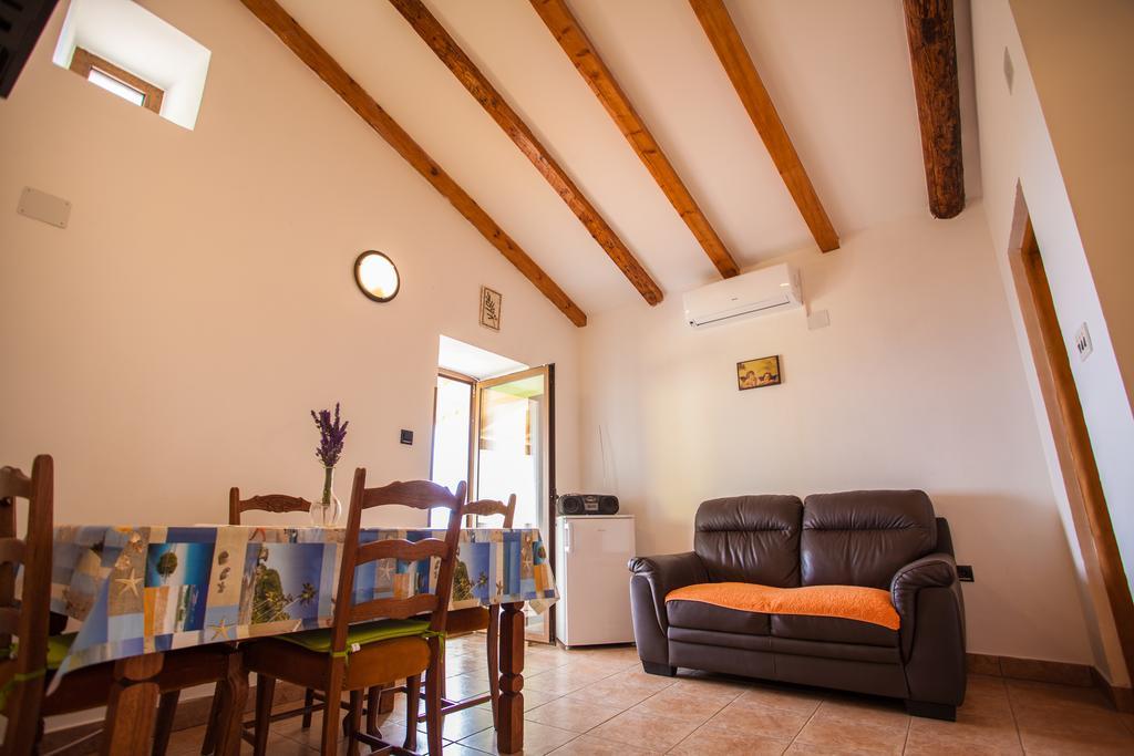 Apartment Vidovici Martinšćica Eksteriør bilde